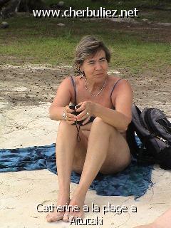 légende: Catherine a la plage a Aitutaki
qualityCode=raw
sizeCode=half

Données de l'image originale:
Taille originale: 149485 bytes
Temps d'exposition: 1/600 s
Diaph: f/800/100
Heure de prise de vue: 2003:04:12 14:07:38
Flash: non
Focale: 120/10 mm

